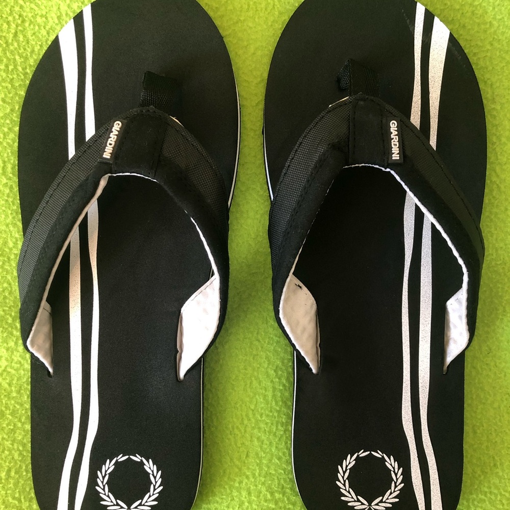 Flip-flops US13